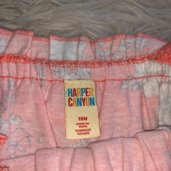 Harper Canyon Floral Romper NWT - Picture 4 of 4